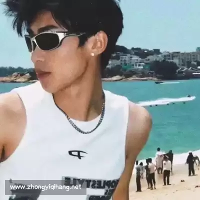 秦颂直